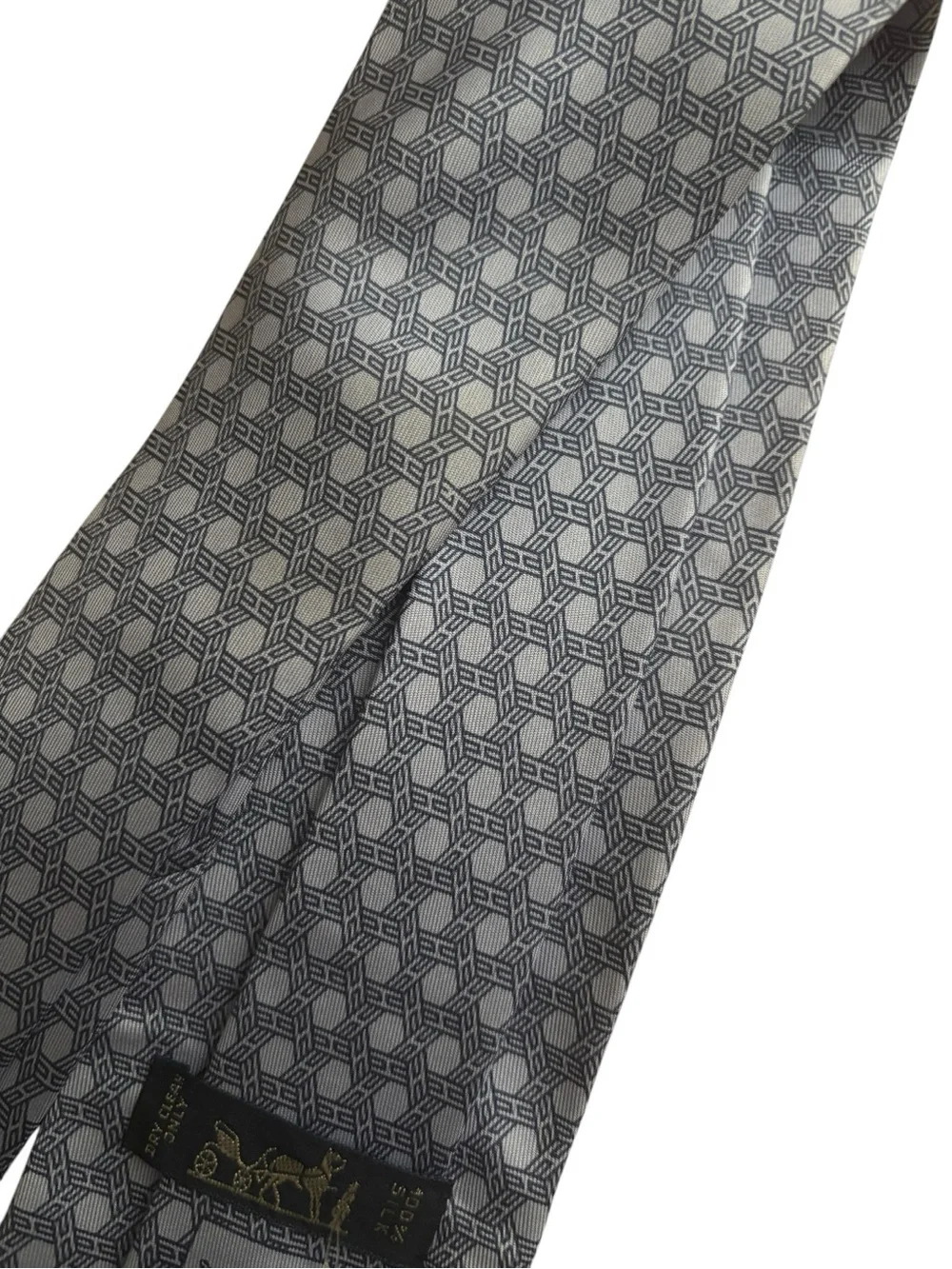 HERMÈS silk tie